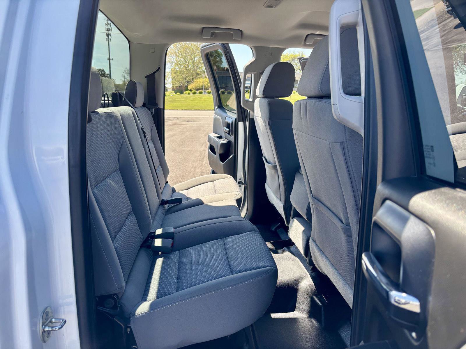 Used 2018 Chevrolet Silverado 1500 W/T w/ WT Convenience Package AWD/4WD image 9
