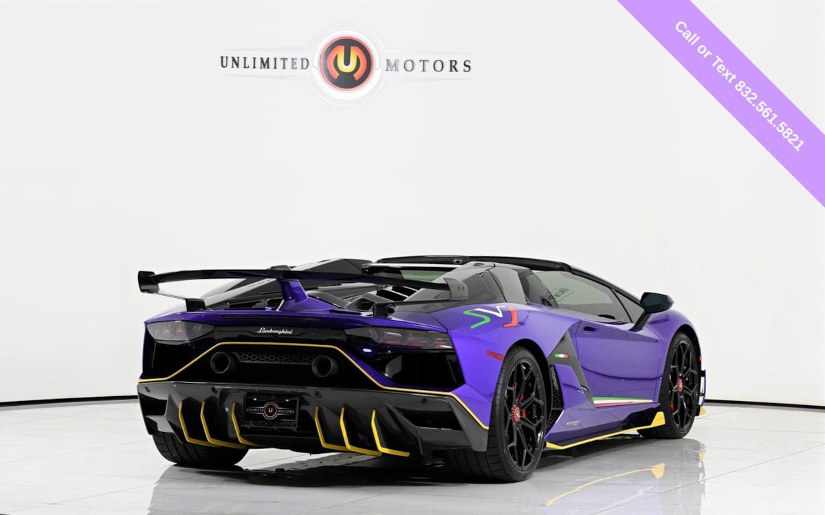 Used 2021 Lamborghini Aventador SVJ AWD/4WD image 2
