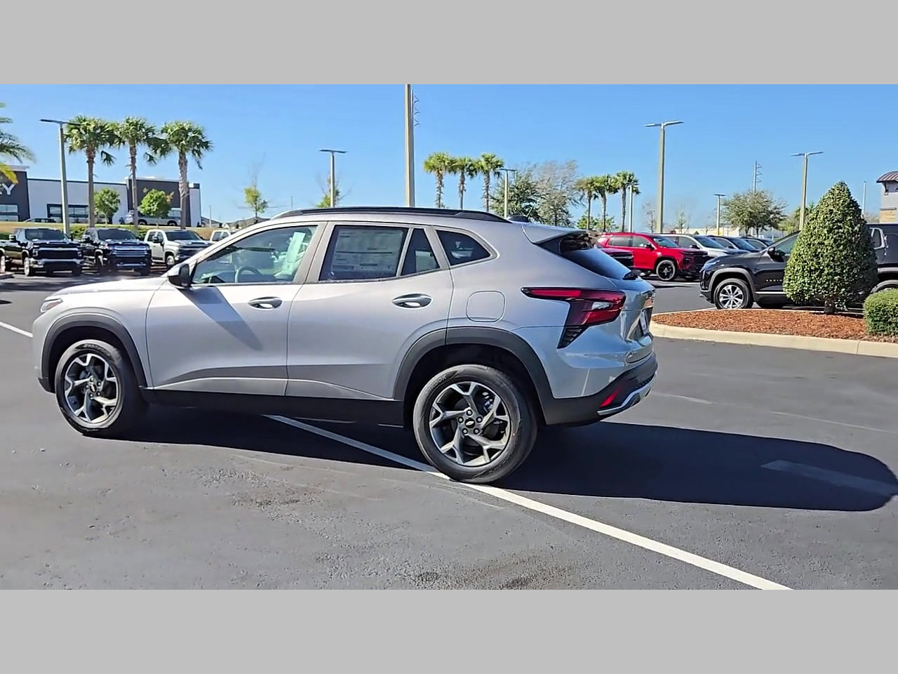 New 2026 Chevrolet Trax LT w/ Driver Confidence Package FWD image 21