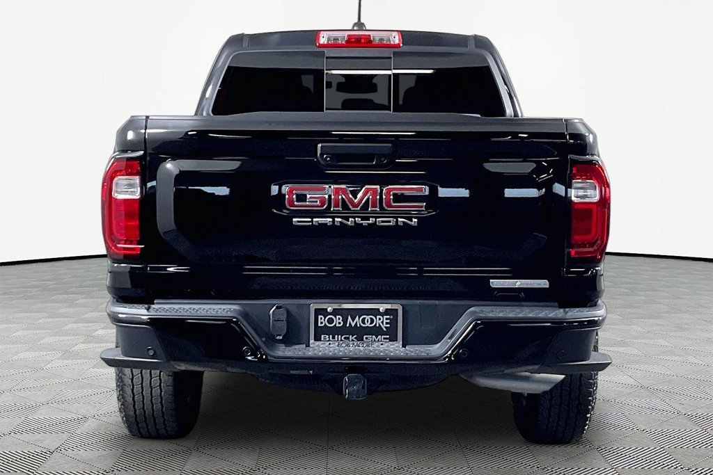 Used 2024 GMC Canyon Elevation w/ Elevation Premium Package AWD/4WD image 5