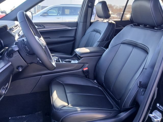 New 2025 Jeep Grand Cherokee Limited w/ Luxury Tech Group II AWD/4WD image 10