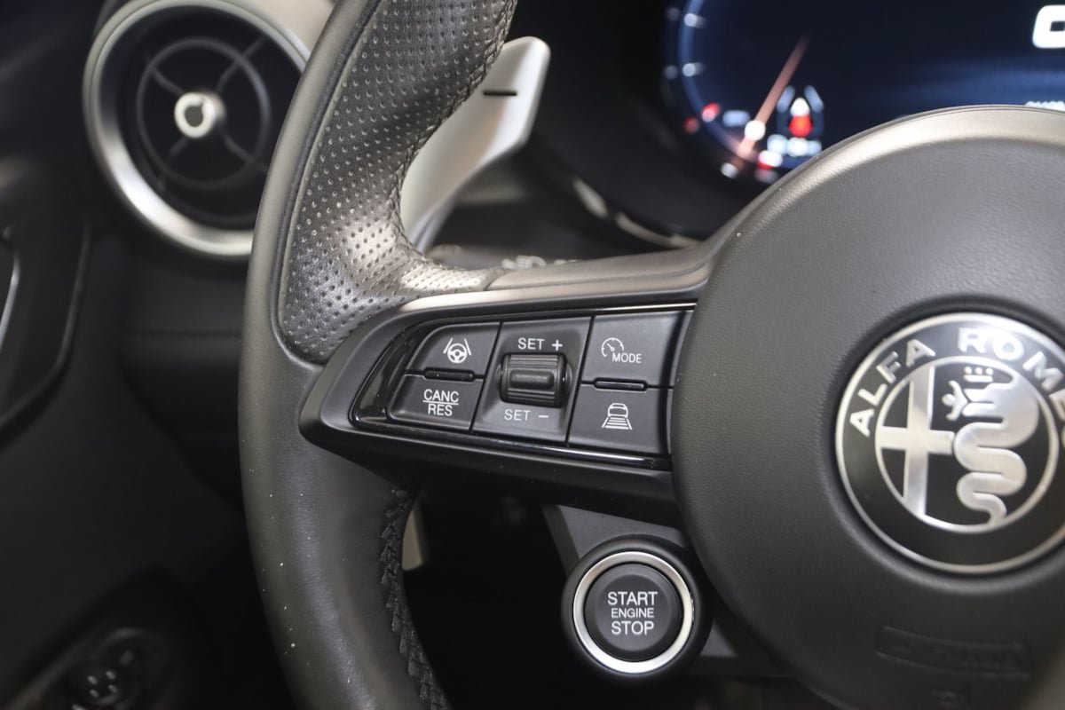 Used 2024 Alfa Romeo Tonale Veloce w/ Active Assist Package AWD/4WD image 34