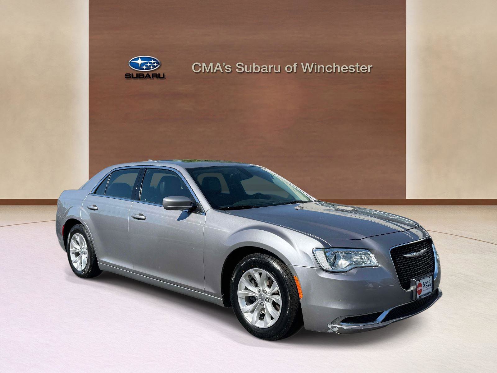 Used 2016 Chrysler 300 Limited RWD image 1