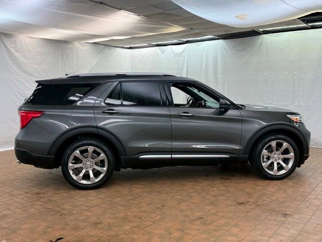 Certified 2020 Ford Explorer Platinum w/ Premium Technology Package AWD/4WD image 8