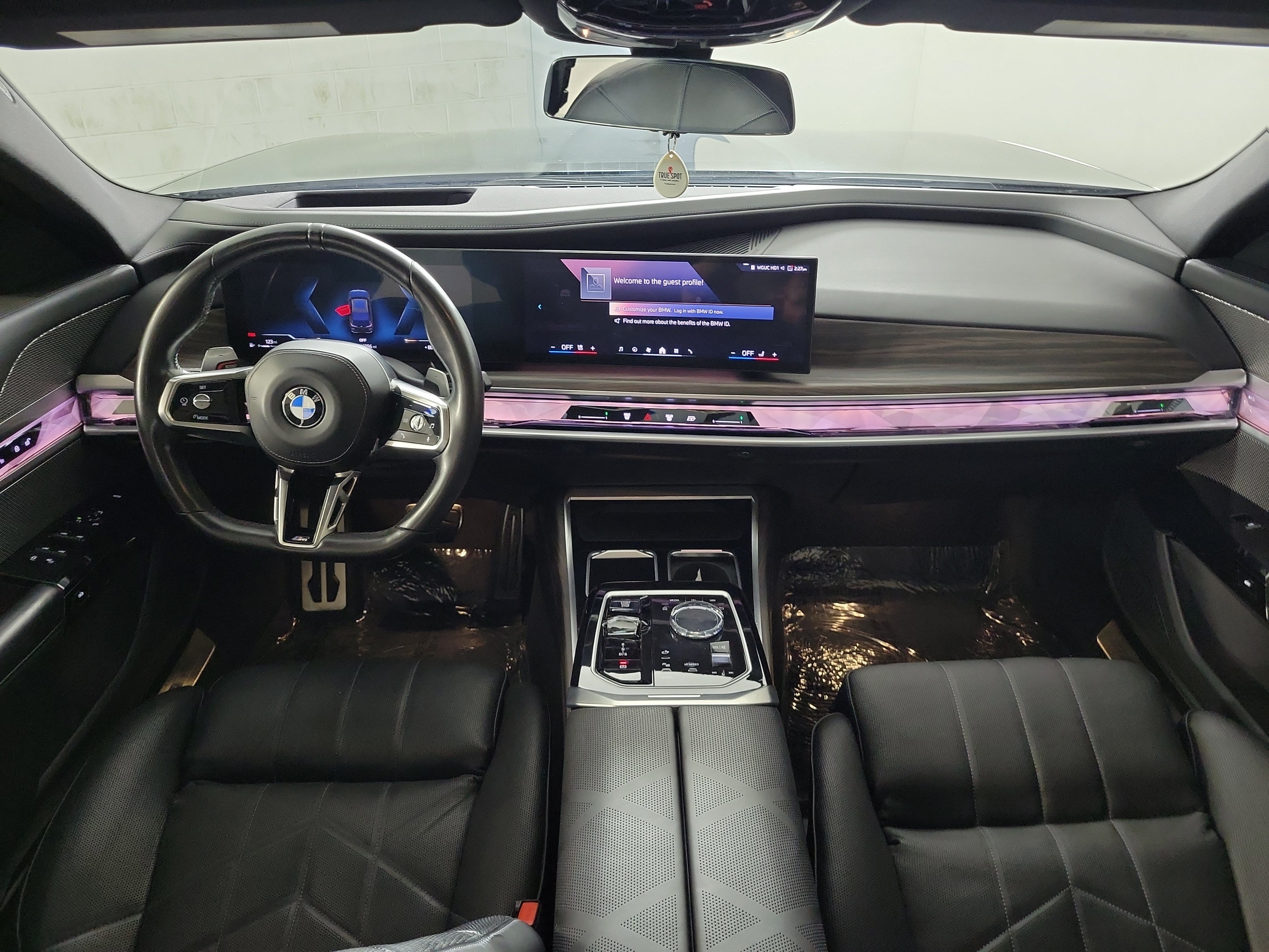 Certified 2023 BMW 760i xDrive AWD/4WD image 11