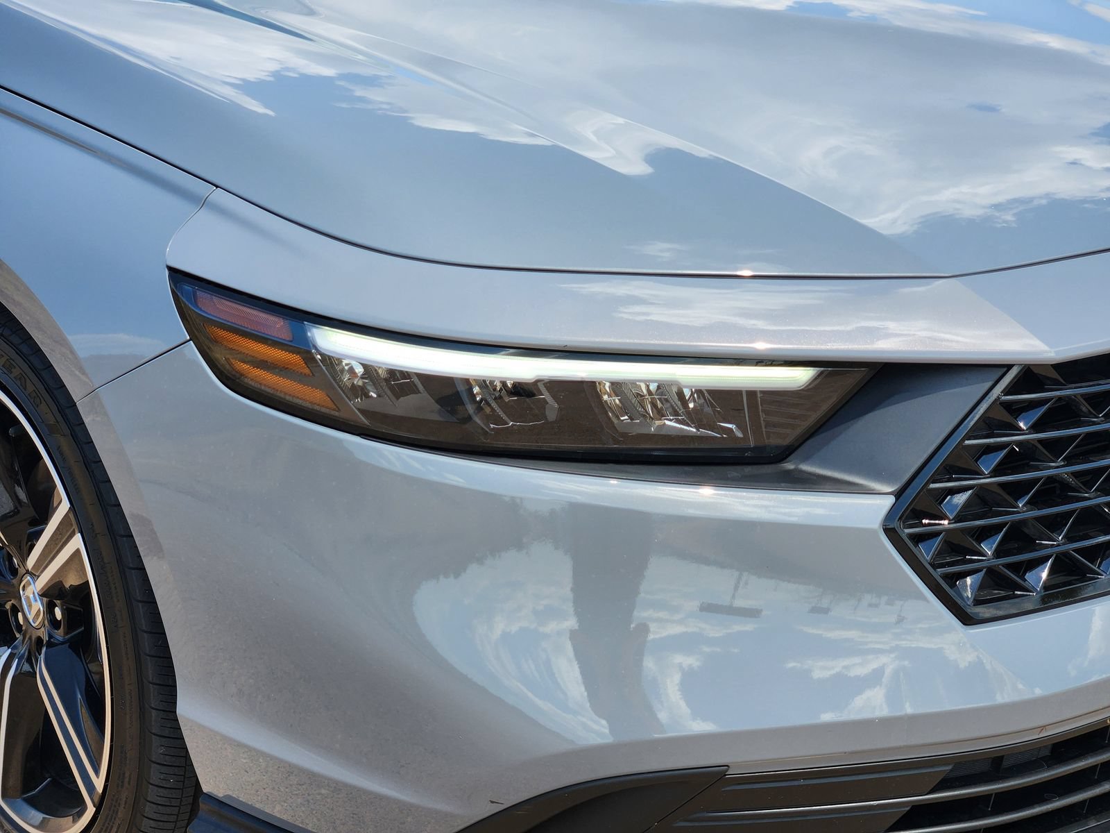 Used 2025 Honda Accord Sport image 11