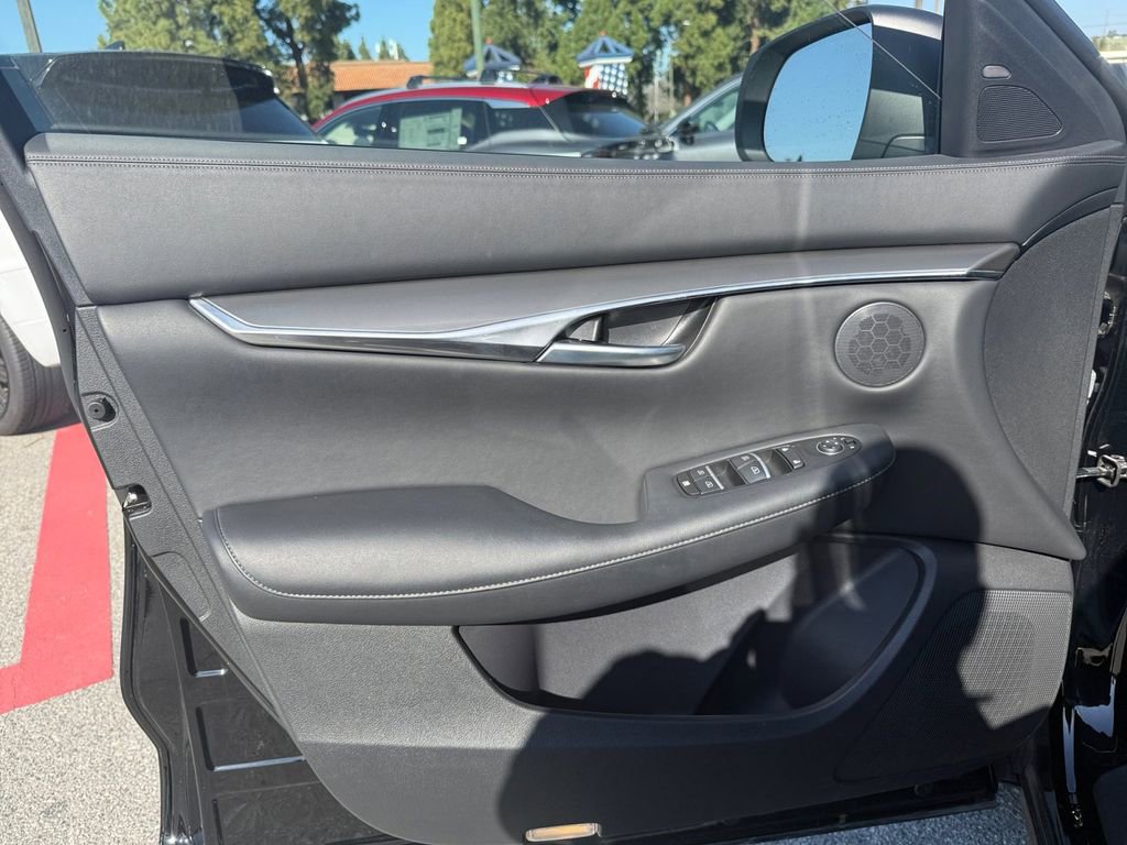 Used 2025 INFINITI QX50 Pure image 12