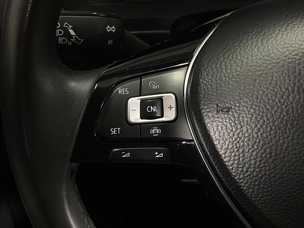 Used 2020 Volkswagen Tiguan SE w/ 3rd Row Seat Package AWD/4WD image 34