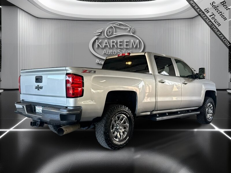 Used 2018 Chevrolet Silverado 3500 LT w/ LT Convenience Package AWD/4WD image 5