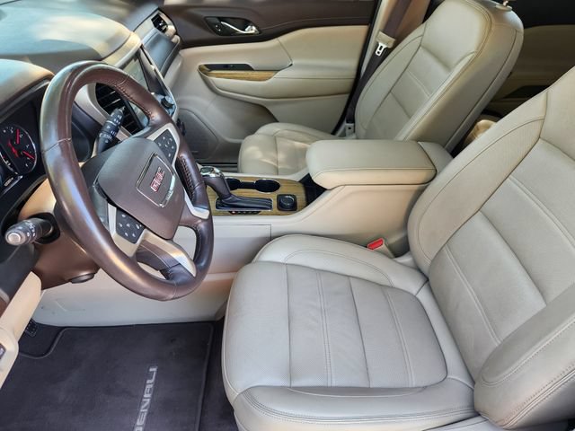 Used 2019 GMC Acadia Denali w/ Technology Package FWD image 13
