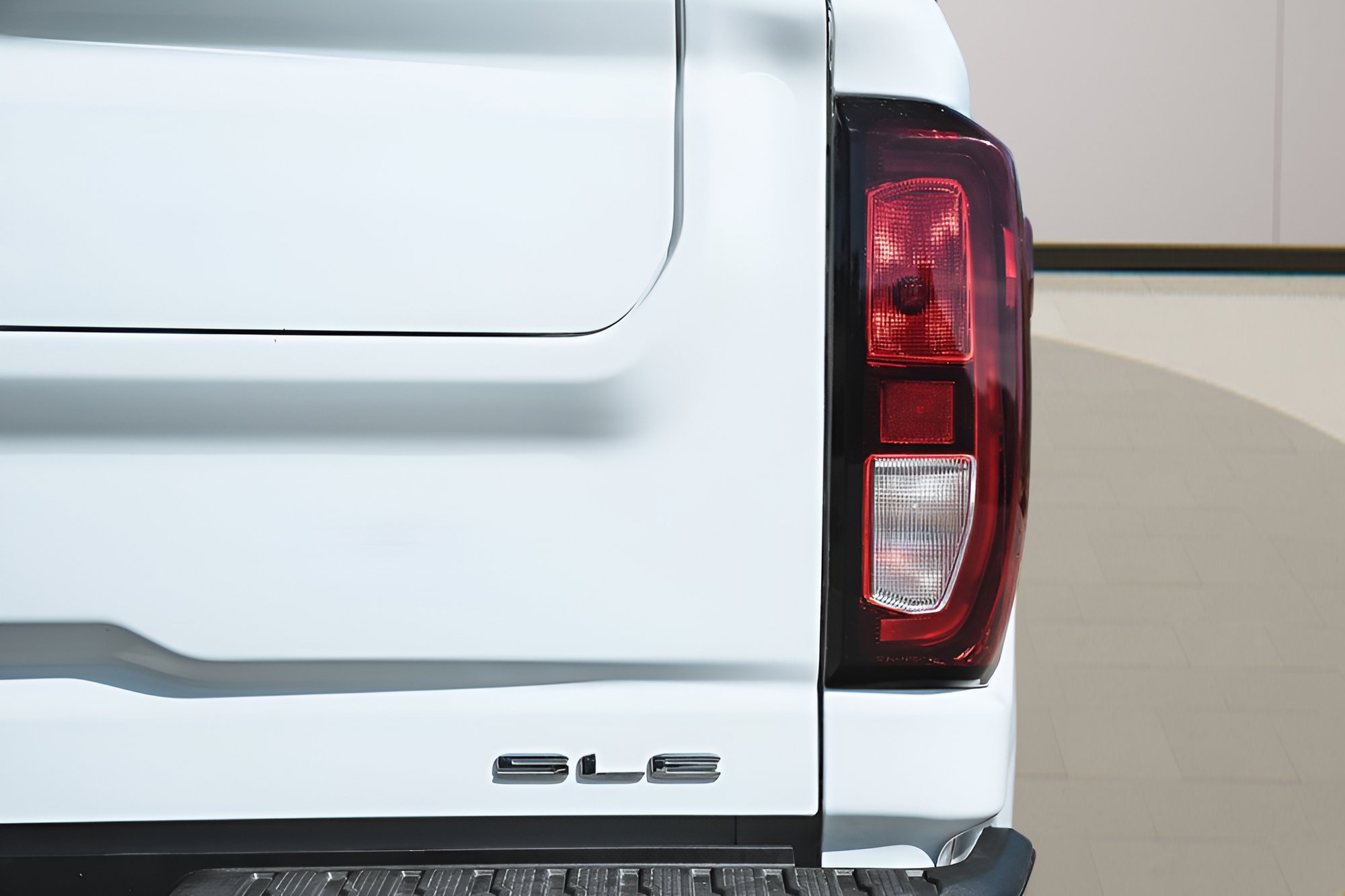 Used 2024 GMC Sierra 2500 SLE w/ SLE Convenience Package image 17