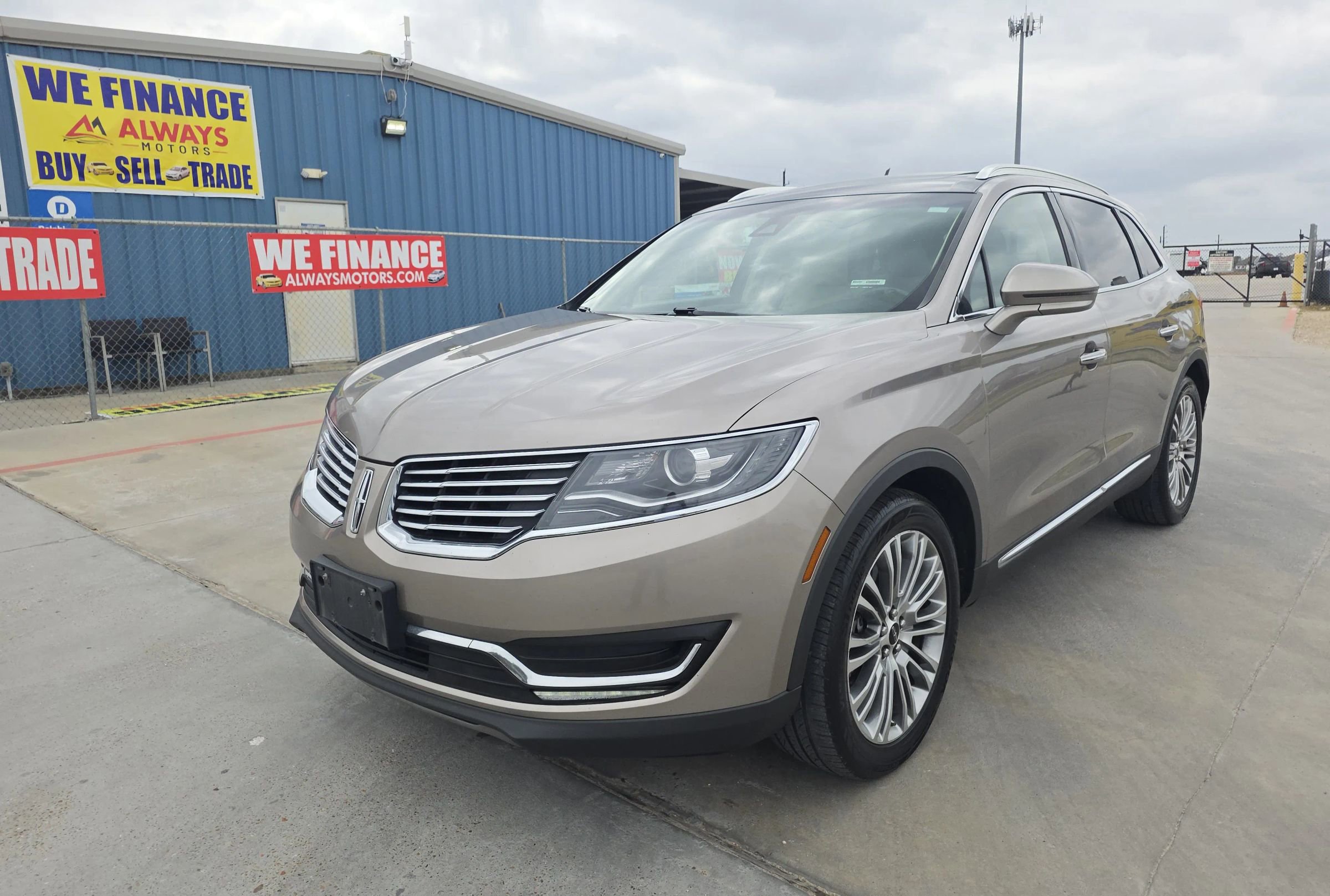 Used 2018 Lincoln MKX Reserve w/ Lincoln MKX Climate Package image 3