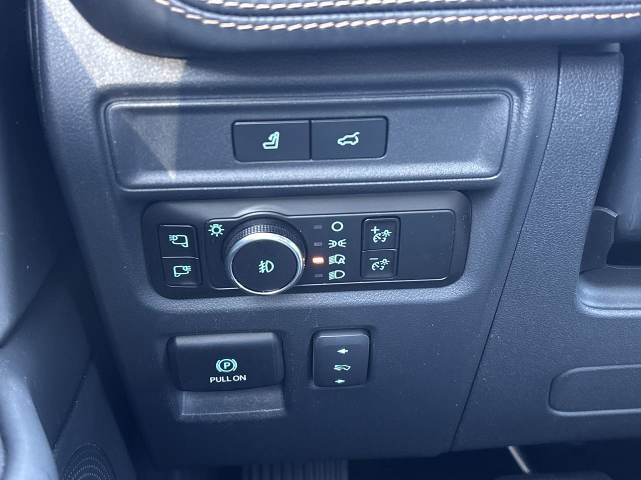 Used 2023 Ford Expedition Platinum image 29