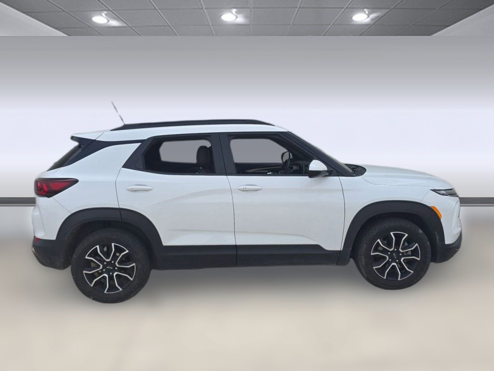 Used 2024 Chevrolet TrailBlazer ACTIV w/ Driver Confidence Package FWD image 8