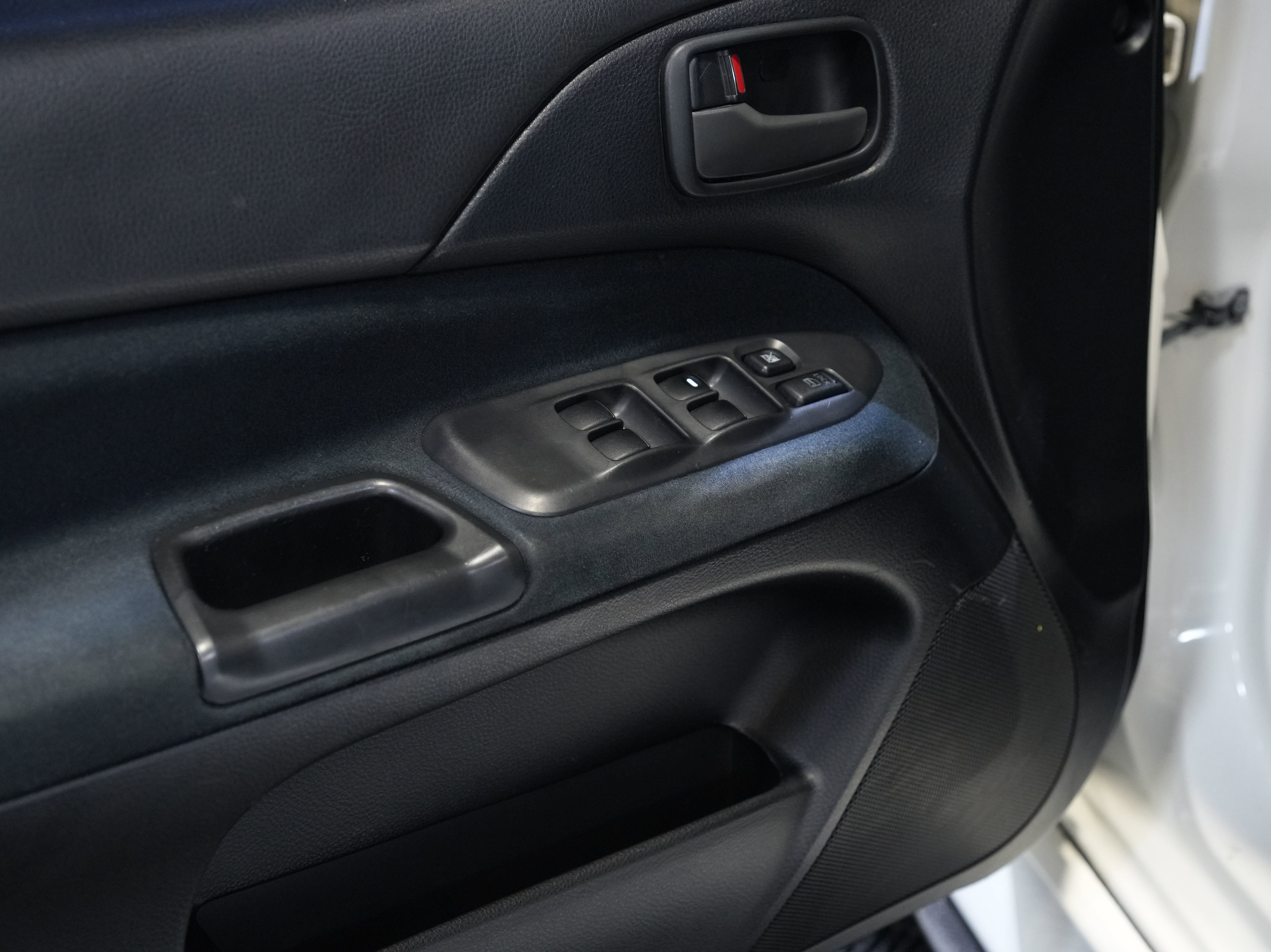 Used 2003 Mitsubishi Lancer Evolution image 25