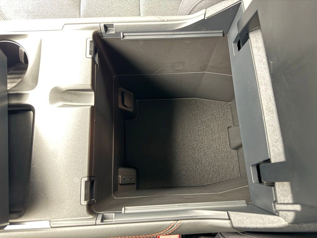 New 2025 Ford Expedition Active image 43