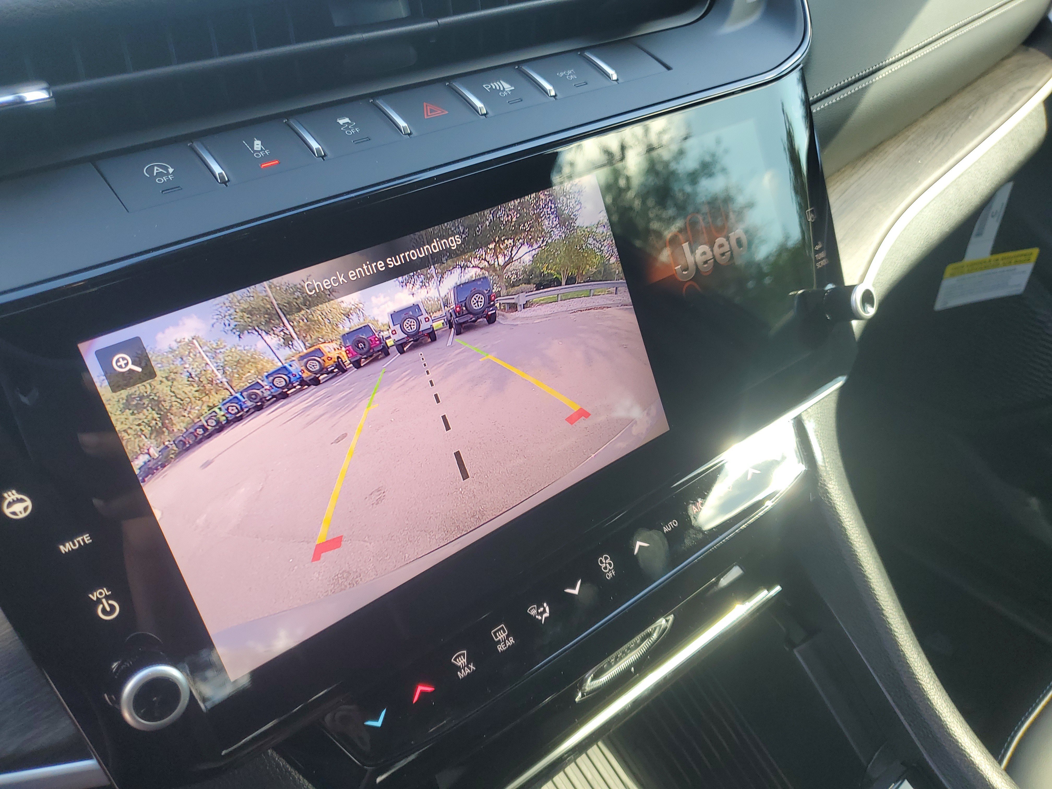 New 2027 Jeep Grand Cherokee L Limited RWD image 17