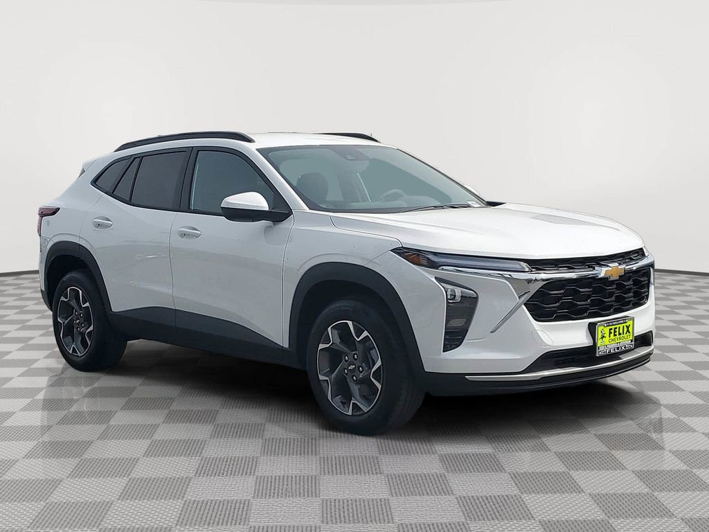 New 2026 Chevrolet Trax LT image 2