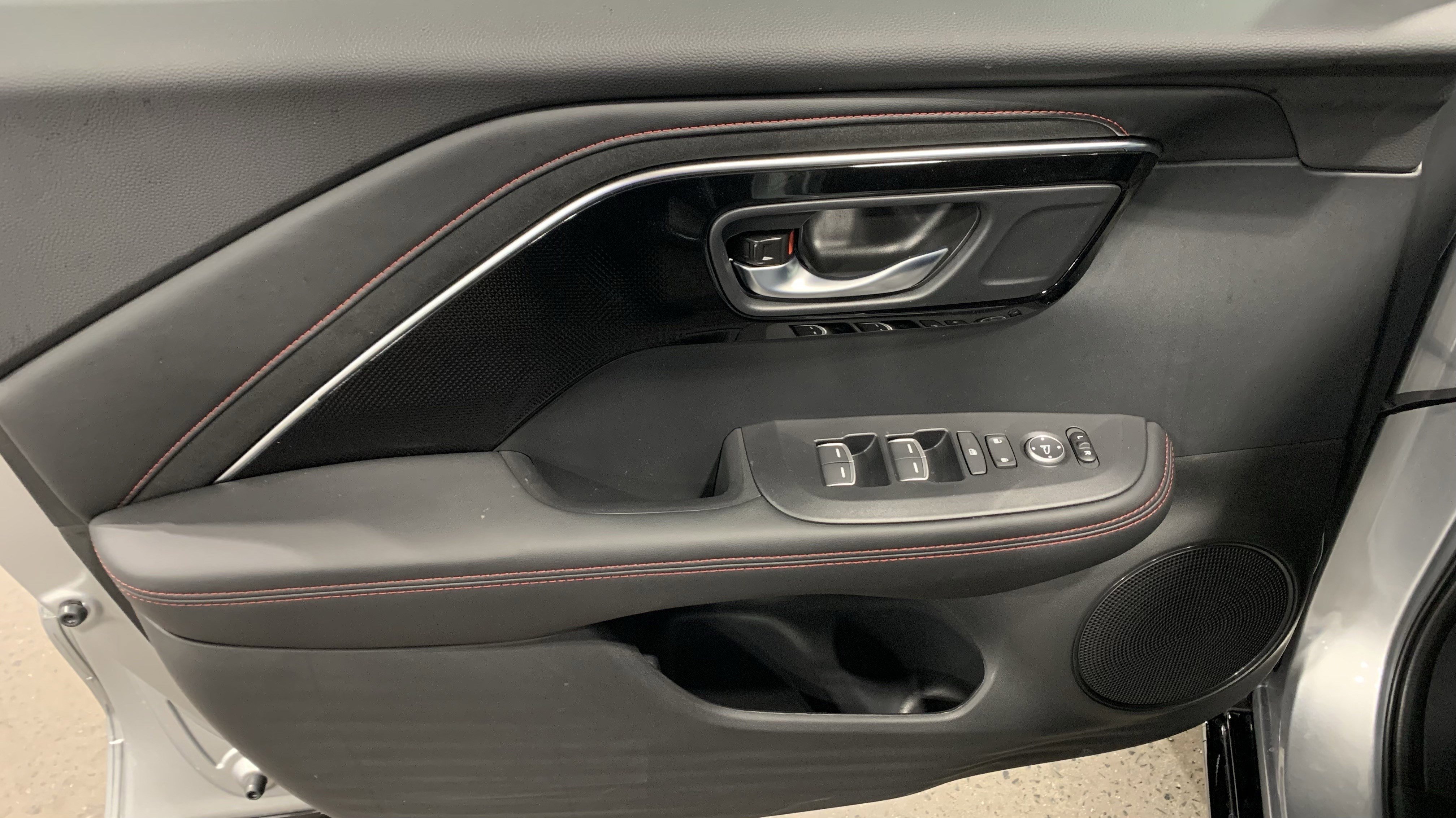 Used 2025 Acura ADX A-Spec image 18