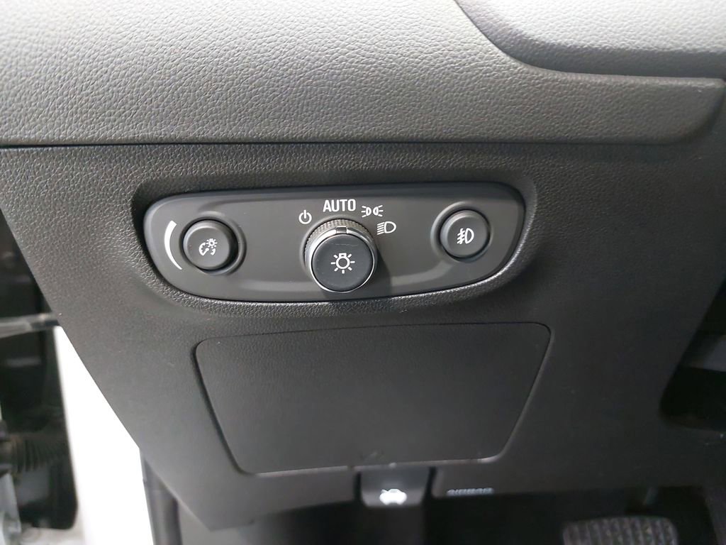 Used 2022 Buick Encore GX Essence w/ Experience Buick Package AWD/4WD image 27