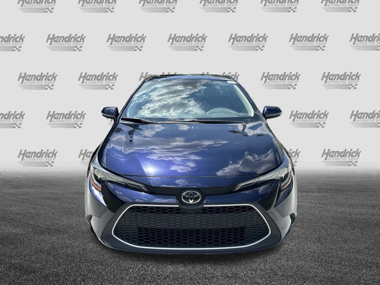 Certified 2020 Toyota Corolla XLE FWD image 3
