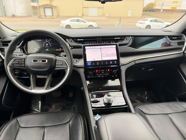 Used 2022 Jeep Grand Cherokee Limited 4xe w/ Luxury Tech Group II AWD/4WD image 31