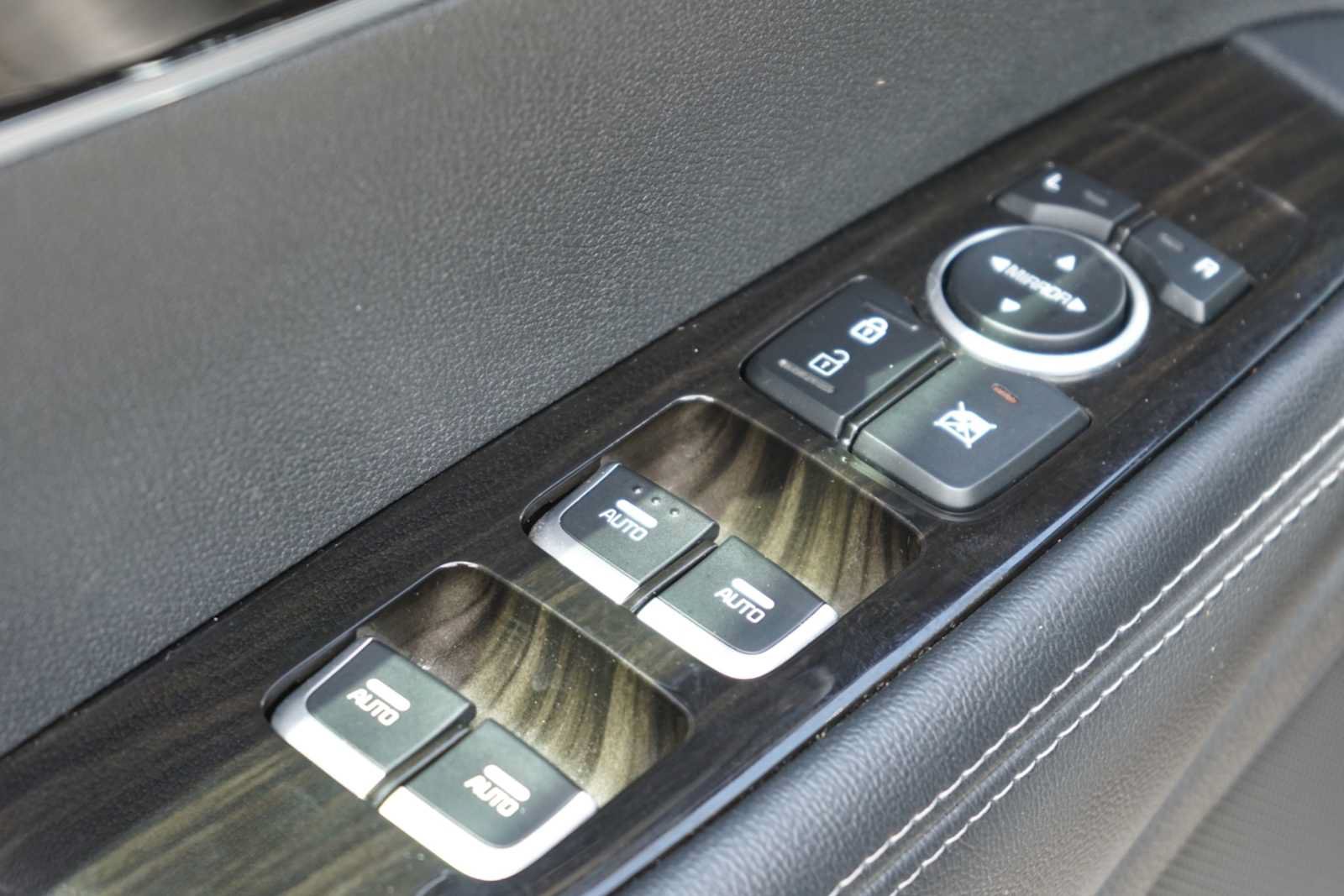 Used 2020 Kia Sorento EX FWD image 17