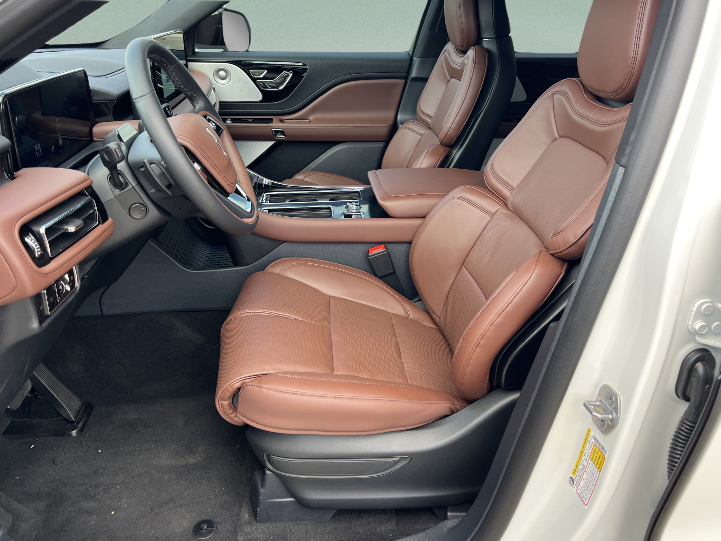 New 2027 Lincoln Aviator Reserve AWD/4WD image 14
