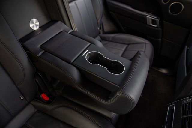 Used 2019 Land Rover Range Rover Sport SE image 47