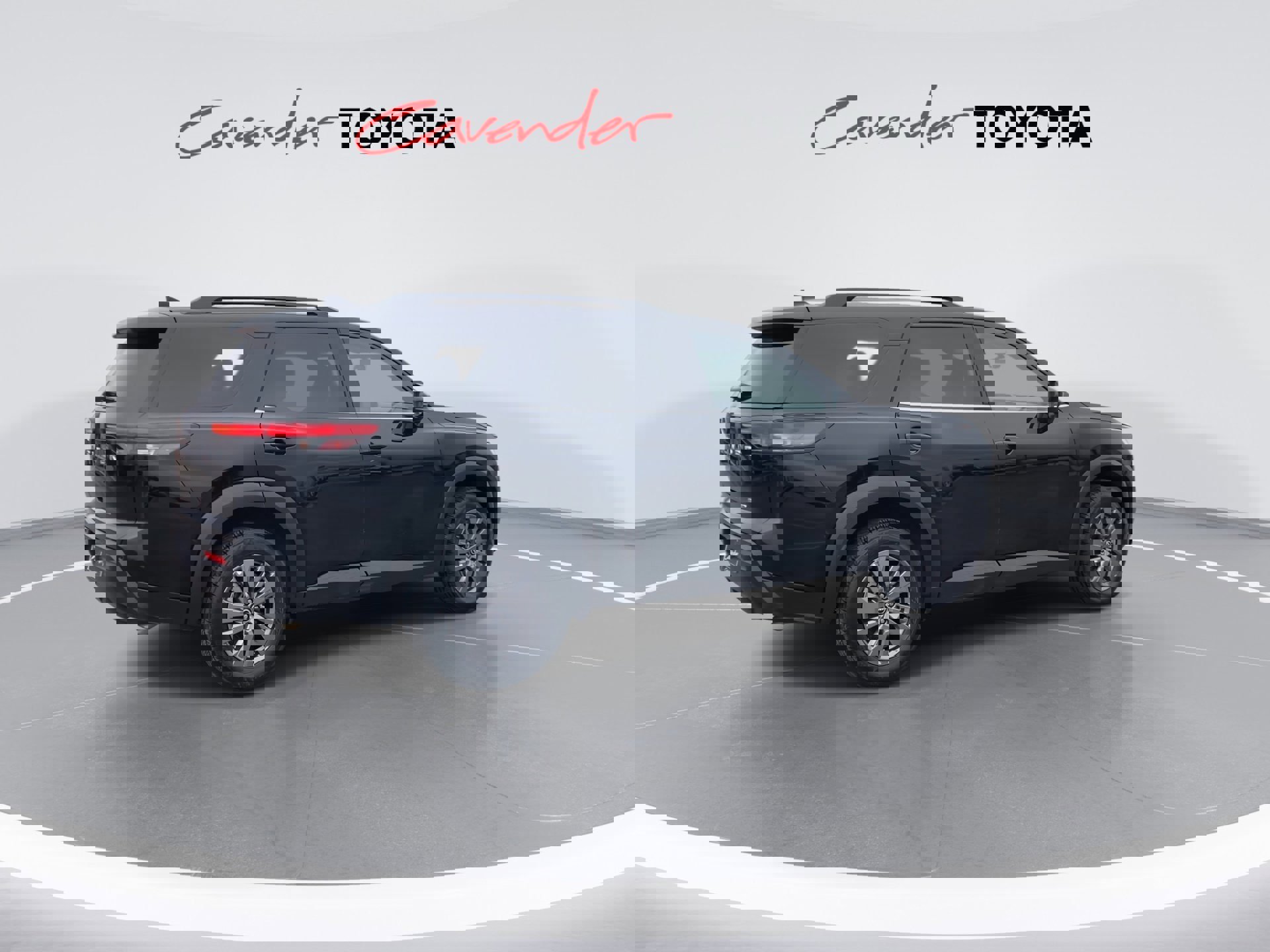 Used 2025 Nissan Pathfinder SV image 8