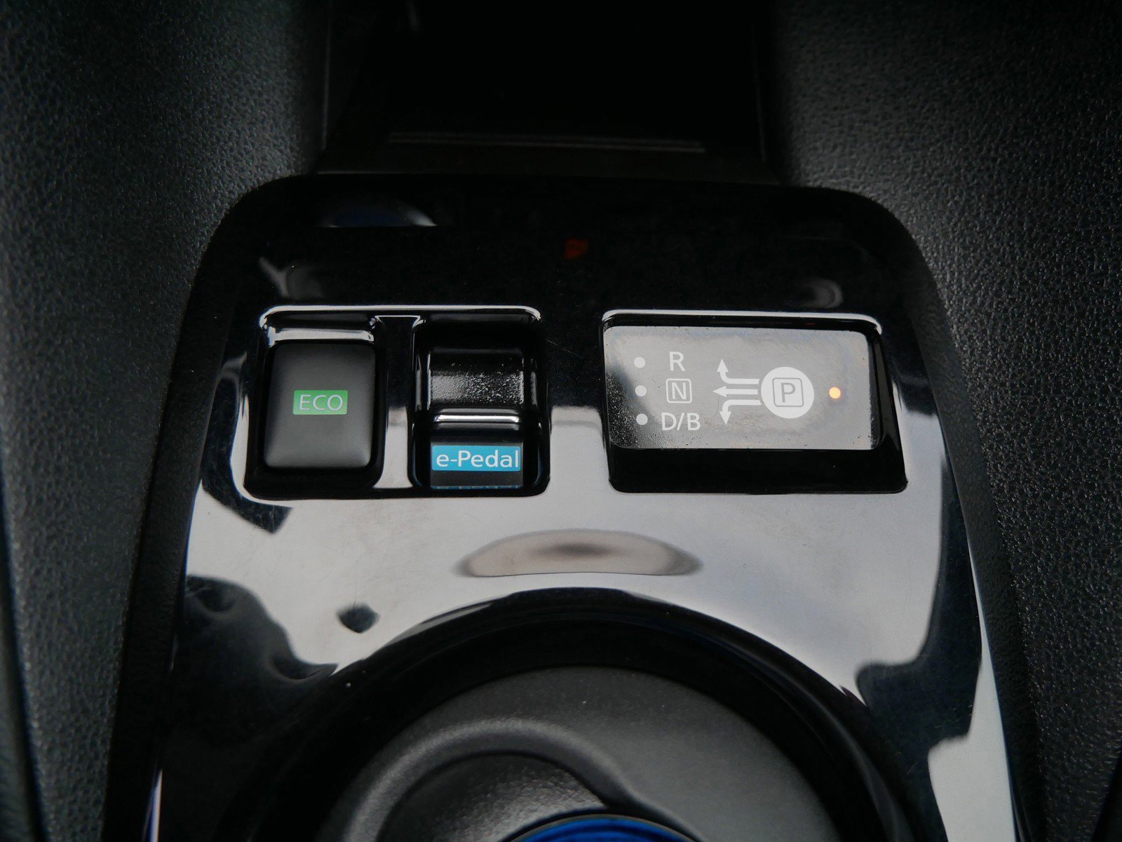 Used 2025 Nissan Leaf SV Plus image 18