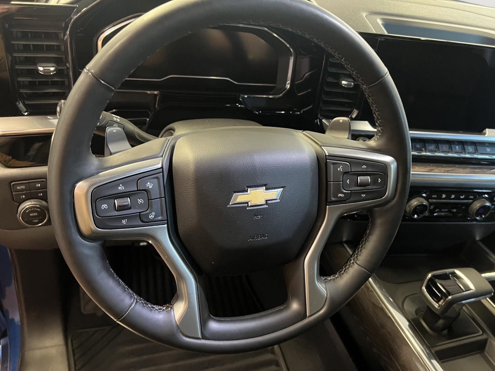 Used 2023 Chevrolet Silverado 1500 LTZ w/ Z71 Off-Road Package AWD/4WD image 13