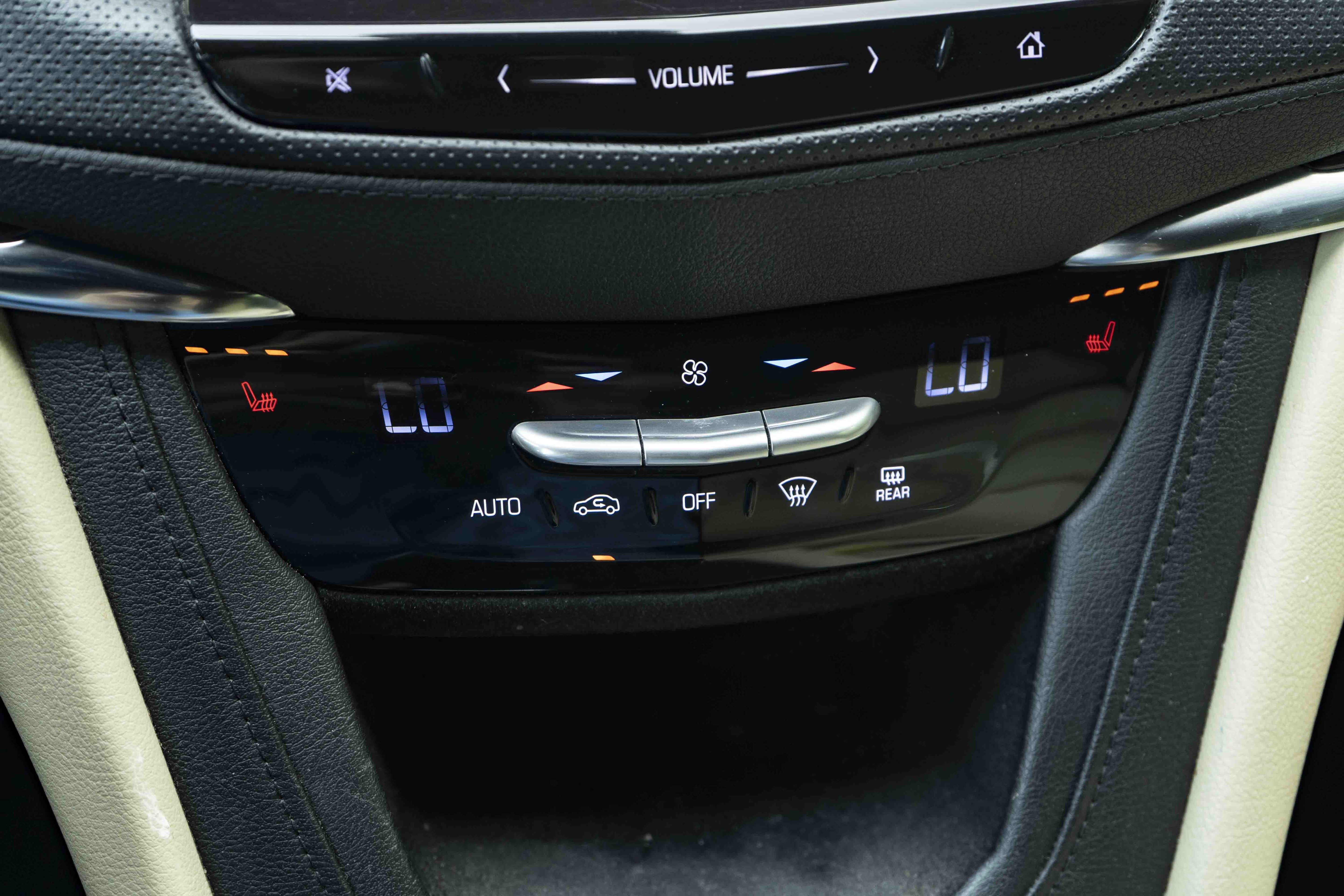 Used 2017 Cadillac XT5 Luxury w/ Driver Awareness Package FWD image 35