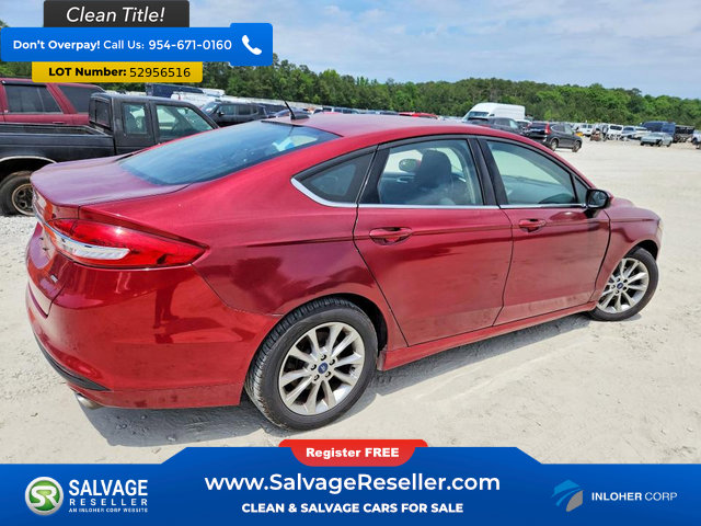 Used 2017 Ford Fusion SE w/ Fusion SE Technology Package FWD image 4