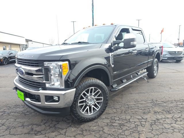Used 2017 Ford F250 XLT w/ XLT Value Package image 2