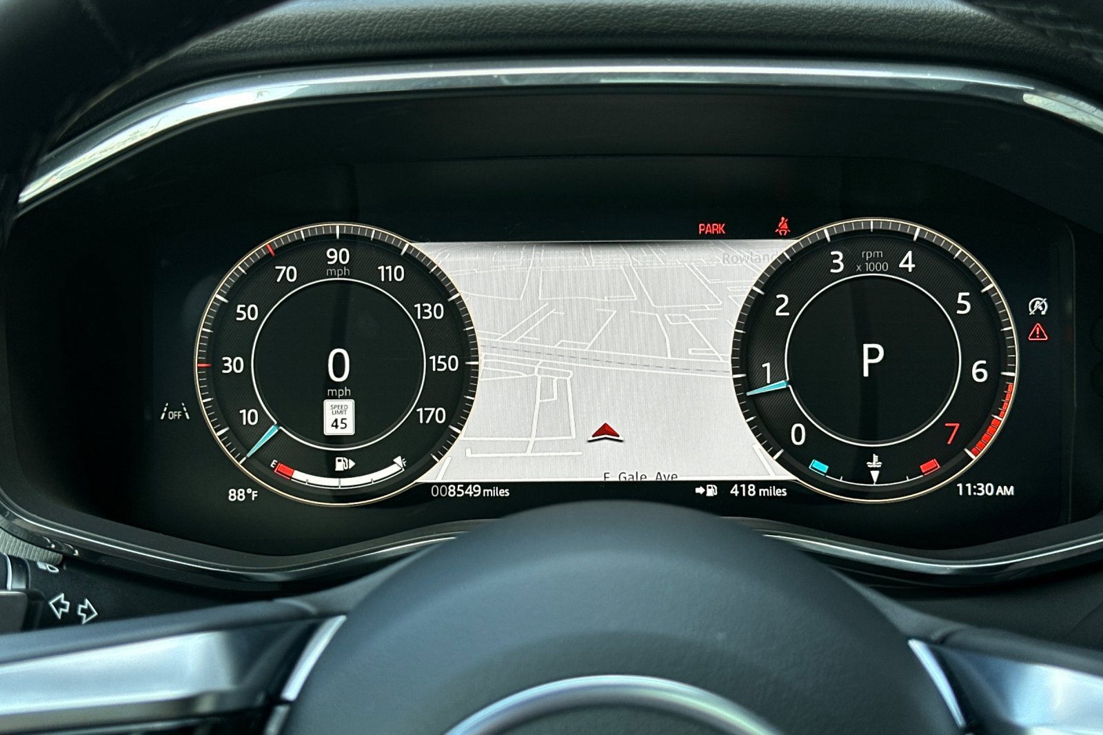 Used 2025 Jaguar F-PACE R-Dynamic S image 30