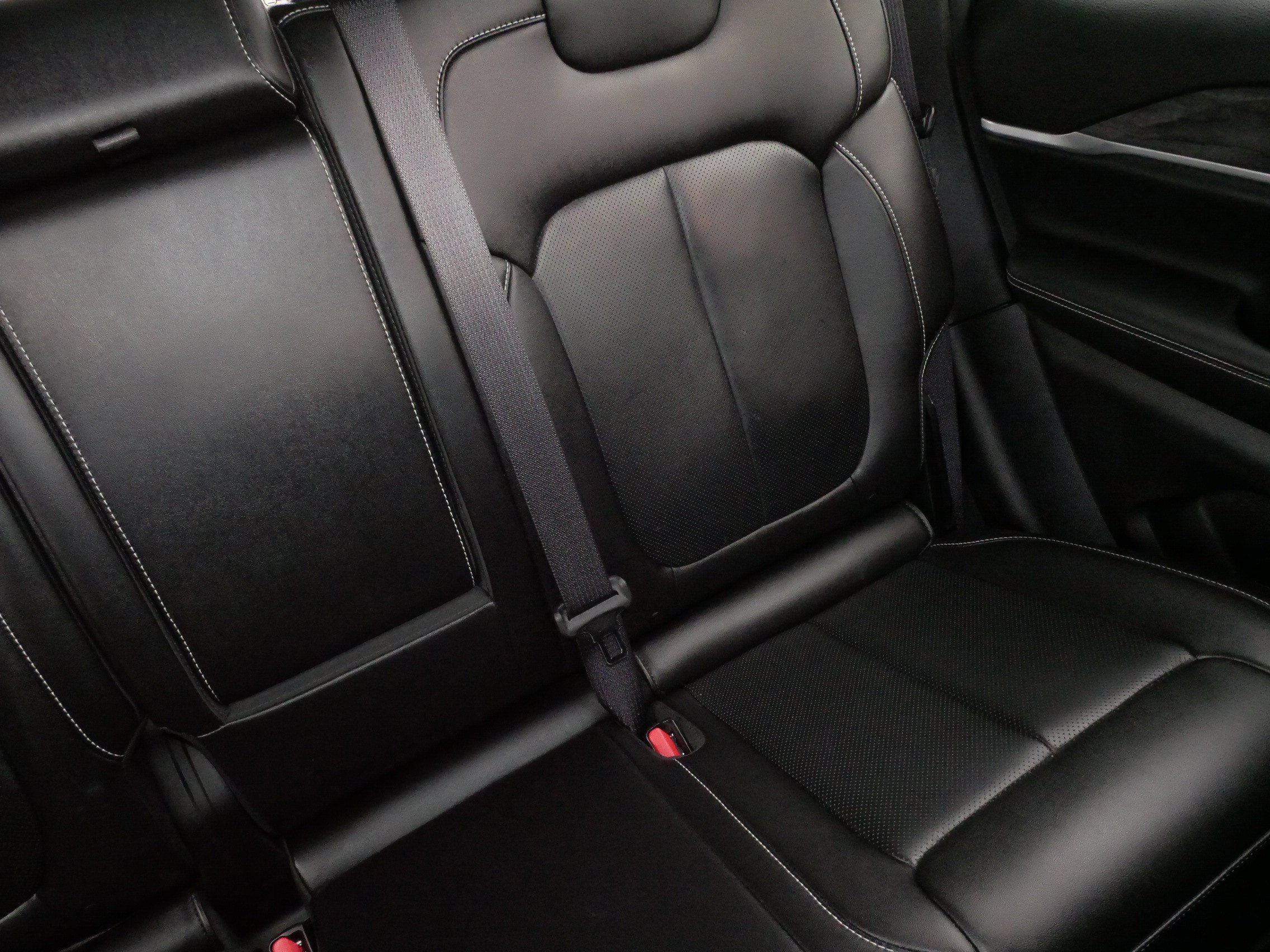 Used 2023 Jeep Grand Cherokee Limited w/ Luxury Tech Group II image 14