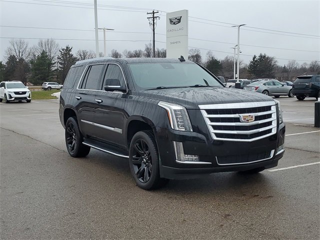 Used 2020 Cadillac Escalade Luxury image 2