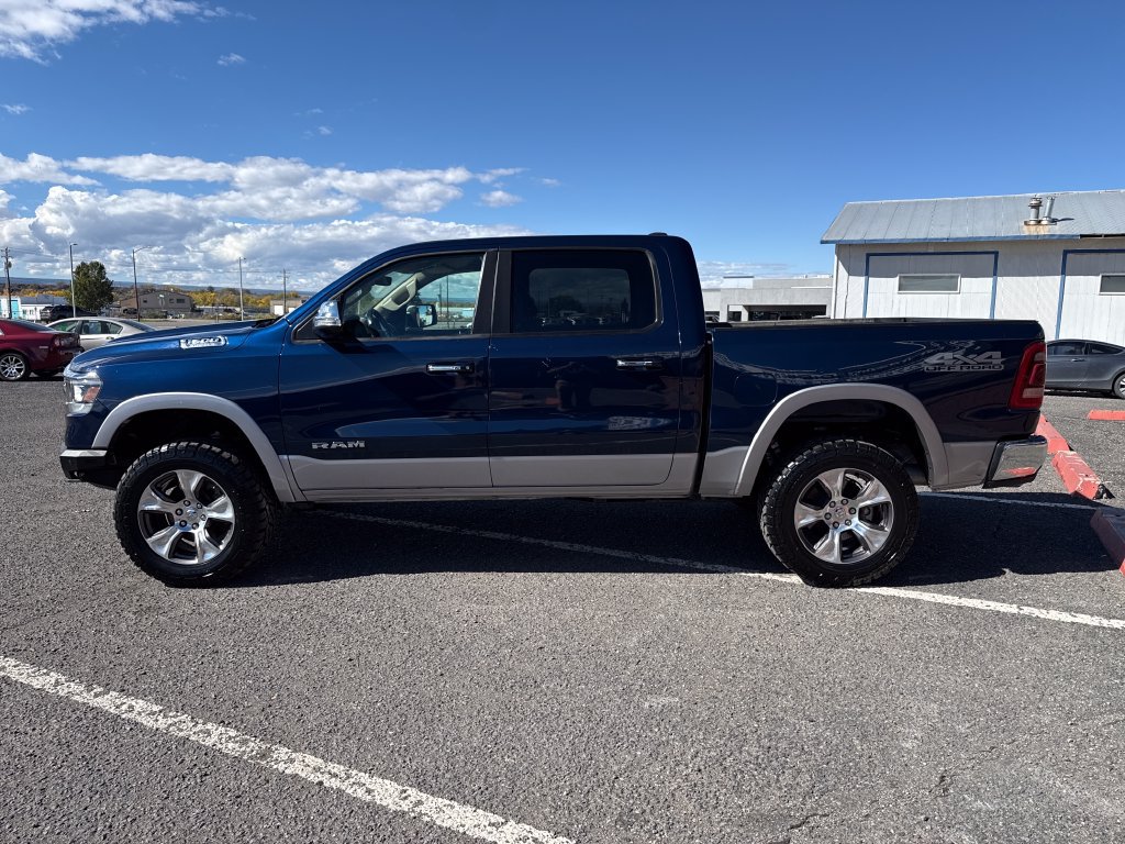 Used 2019 RAM 1500 Laramie w/ Off Road Group AWD/4WD image 4