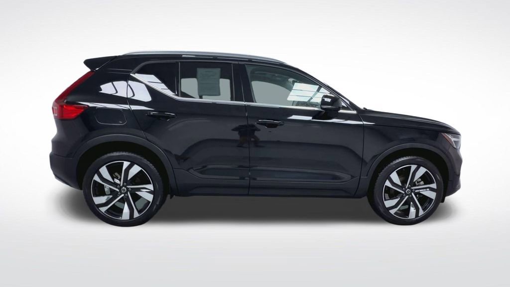 Used 2024 Volvo XC40 B5 Plus w/ Climate Package AWD/4WD image 26