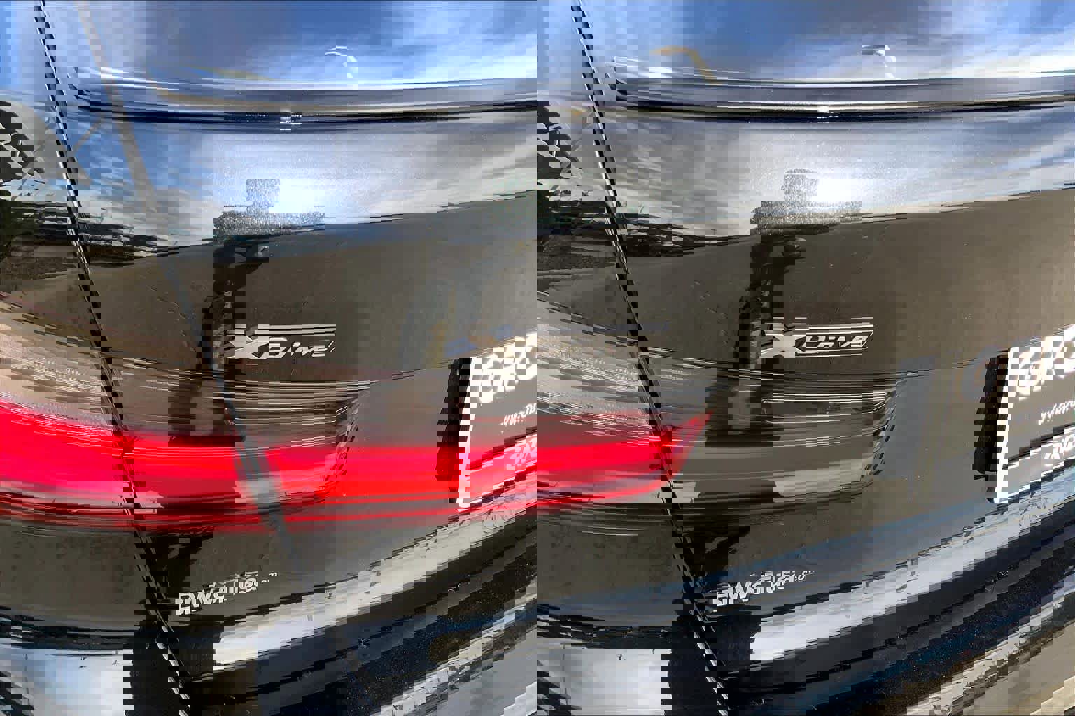 Used 2025 BMW M340i xDrive w/ Premium Package image 29