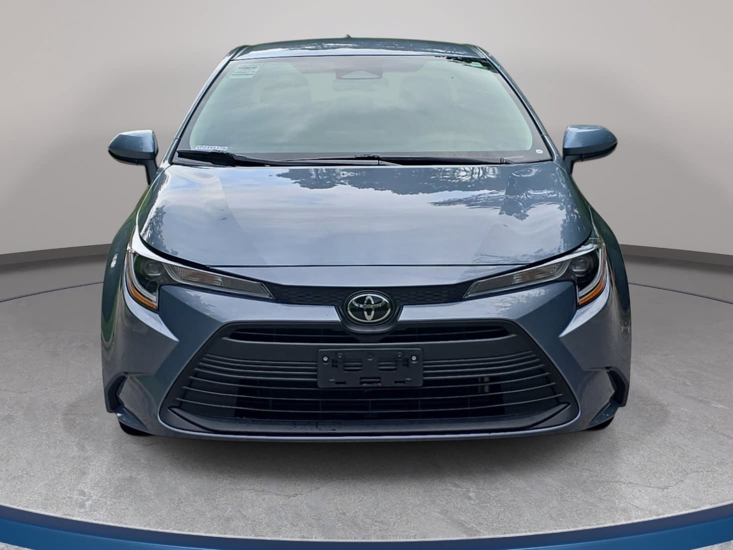 Used 2025 Toyota Corolla LE FWD image 2