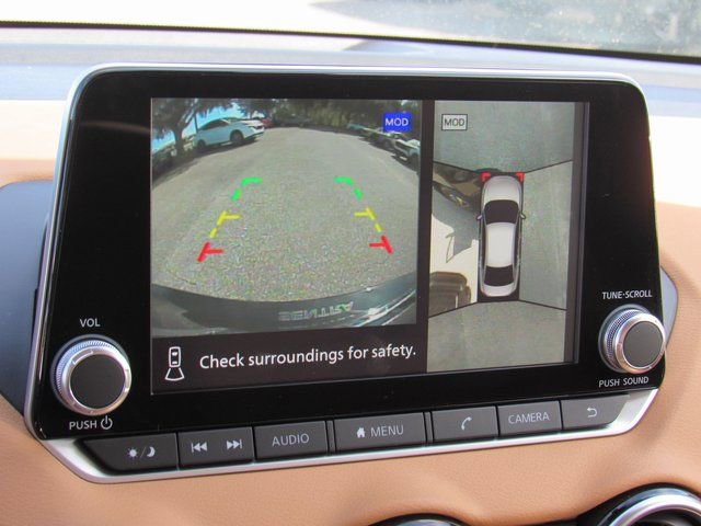 New 2025 Nissan Sentra SV w/ SV Premium Package image 17