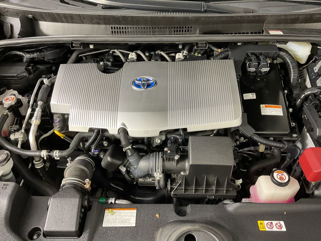 Used 2021 Toyota Prius LE image 25