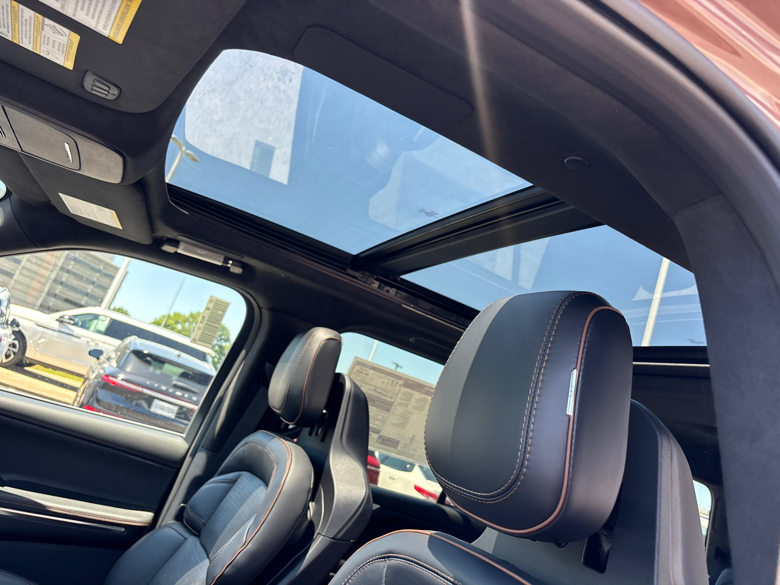 New 2026 Lincoln Navigator Black Label AWD/4WD image 25