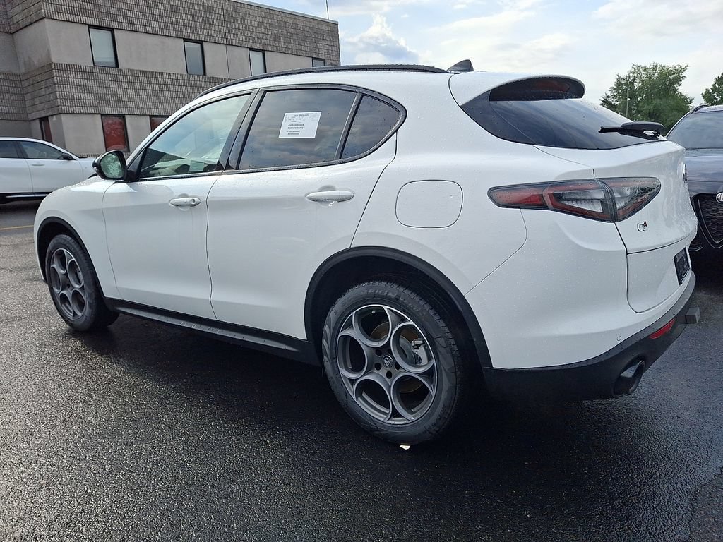 New 2026 Alfa Romeo Stelvio Sprint AWD/4WD image 4