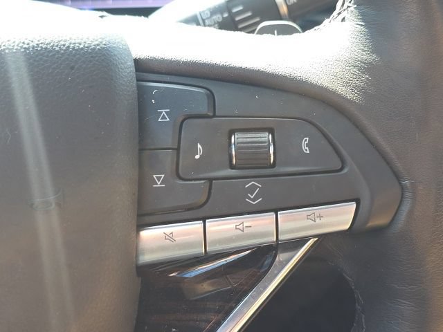 Used 2023 Cadillac Escalade Premium Luxury w/ LPO, Floor Liner Package AWD/4WD image 21