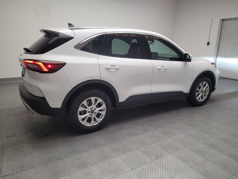 Used 2023 Ford Escape Active w/ Tech Pack #2 AWD/4WD image 10