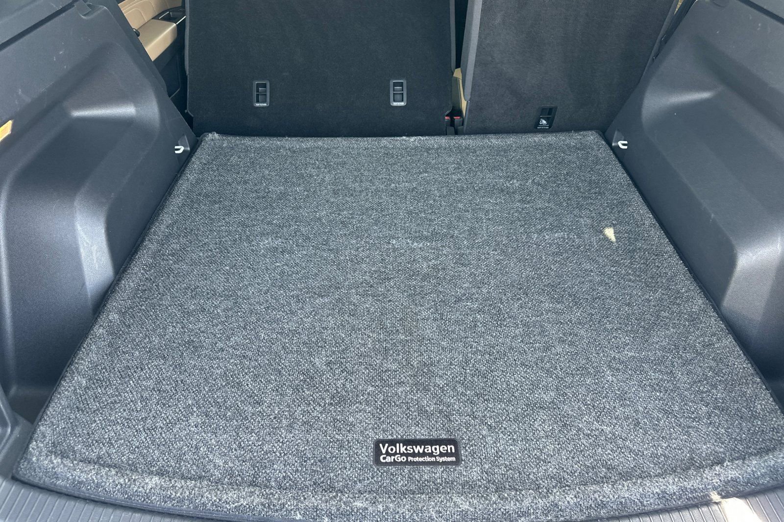 Certified 2023 Volkswagen Atlas Cross Sport SEL R-Line image 15