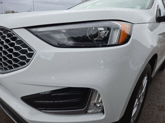 Used 2024 Ford Edge SEL w/ Convenience Package image 6